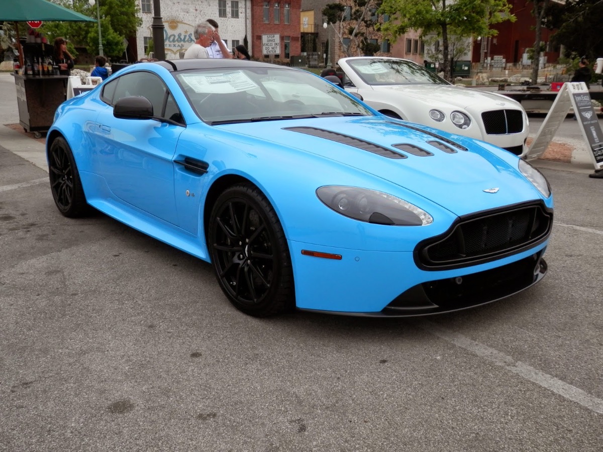 2013 Aston Martin V12 Vantage Image 1